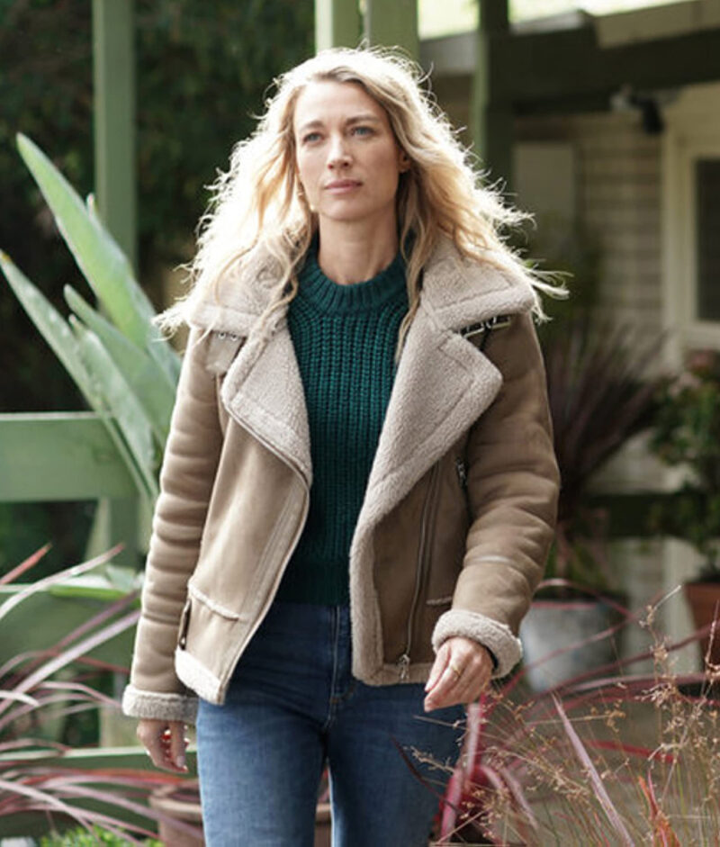 Tv series Eve Natalie Zea Beige La Brea Suede Sherpa Jacket