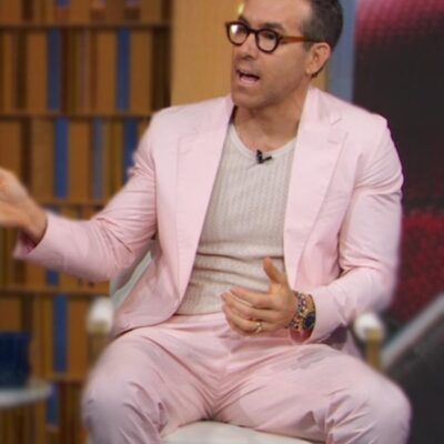 Live with Kelly and Mark Ryan Reynolds Suit