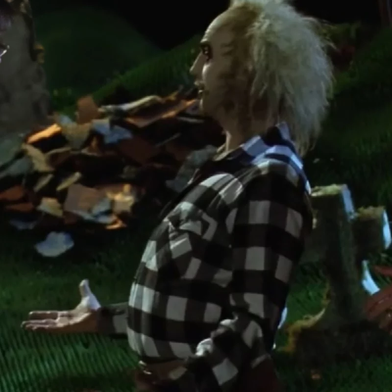 Beetlejuice-Beetlejuice-2024-Michael-Keaton-Plaid-Shirt-1