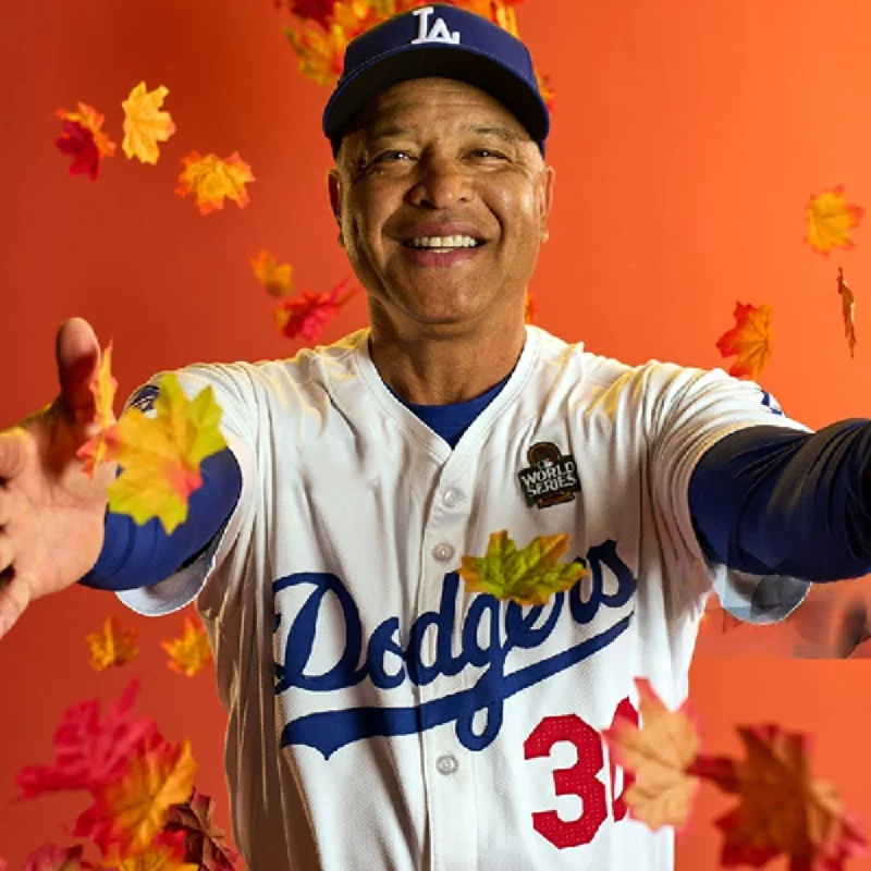 Dave-Roberts-Dodgers-30-White-jersey