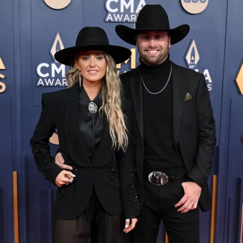 CMA-Awards-2024-Red-Carpet-Lainey-Wilson-Blazer