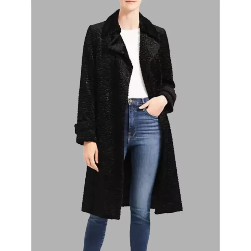 Cassandra-Lee-Murder-In-A-Small-Town-Kristin-Kreuk-Black-Coat