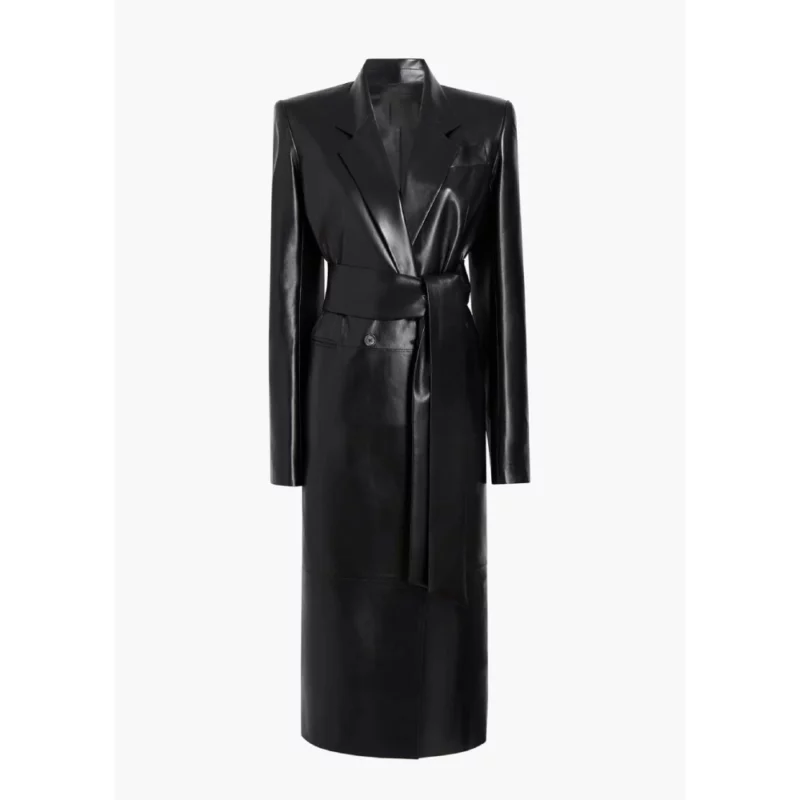Elle-Fanning-NYC-Night-Out-Black-Trench-Coat