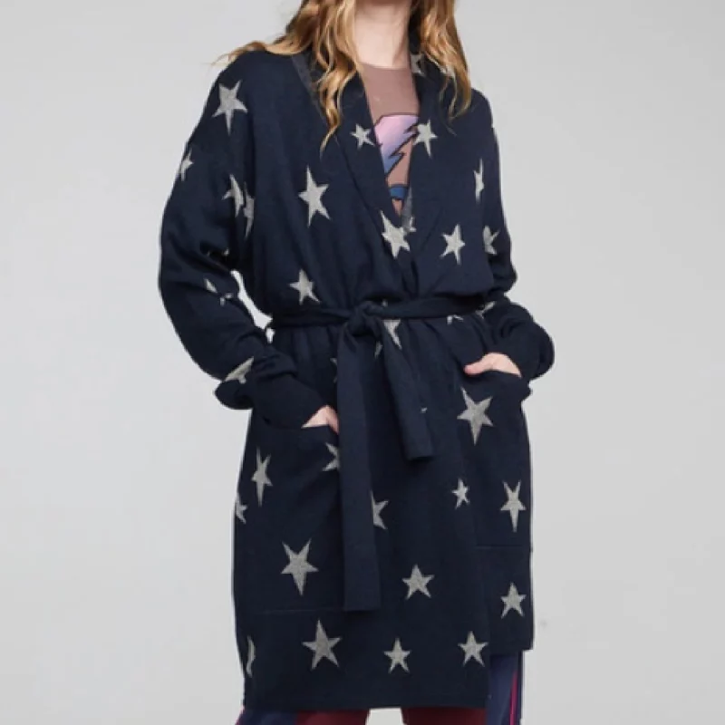 Gemma-The-Neighborhood-S07-Beth-Behrs-Blue-Star-Belted-Robe