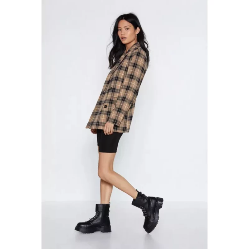 Murder-In-A-Small-Town-Kristin-Kreuk-Plaid-Blazer