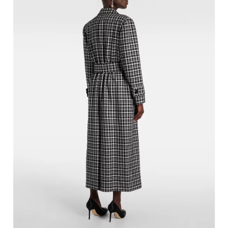 NYC-Girl-Night-Out-Taylor-Swift-Plaid-Coat