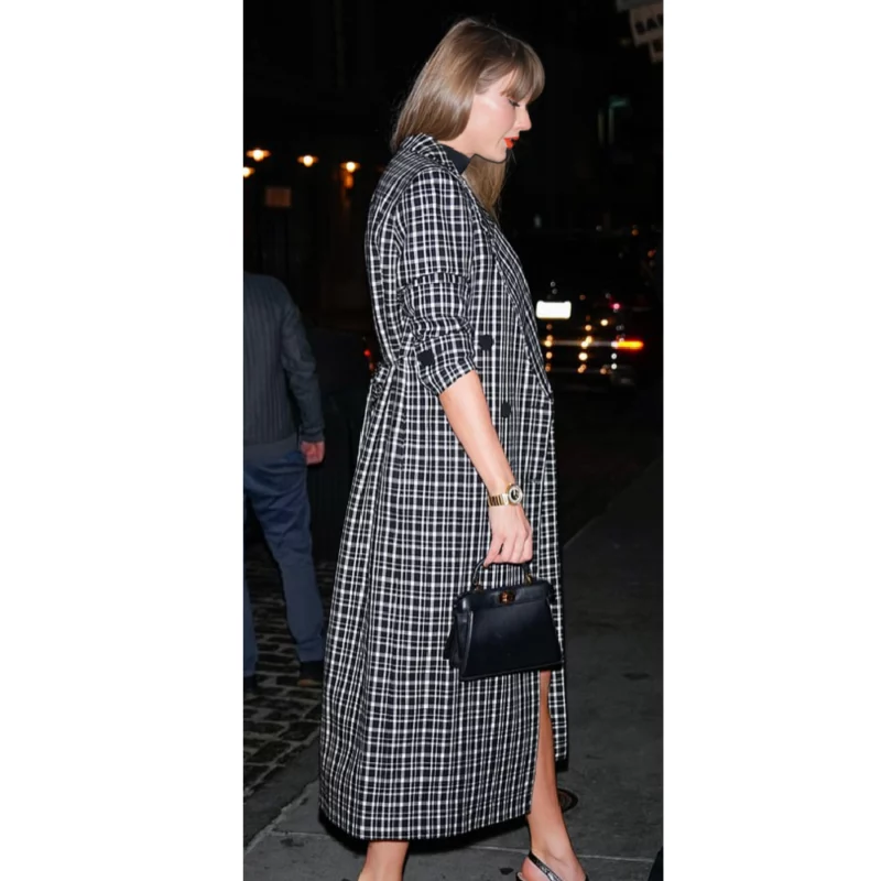 Taylor-Swift-NYC-Girl-Night-Out-Plaid-Coat