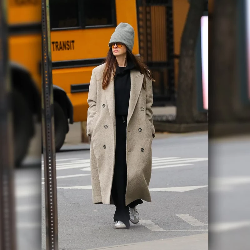 New York AnneHathaway Beige Coat