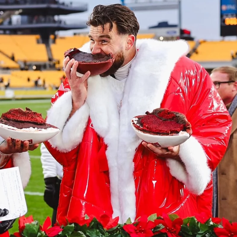 TravisKelce Chiefs Vs Steelers Game Christmas Red Coat