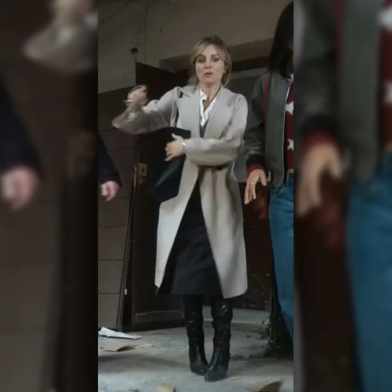 Violante Placido La Dolce Villa 2025 Francesca Beige Trench Coat