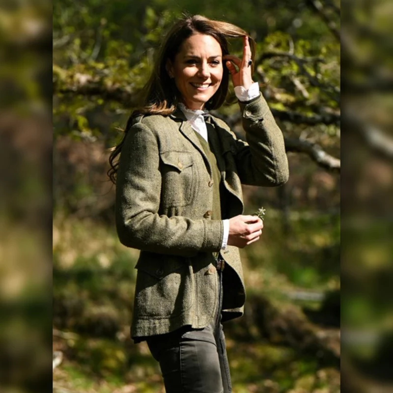 Kate Middleton Walk in Scotland Tweed Blazer