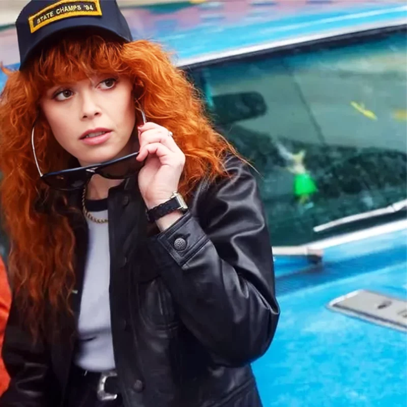 Charlie Cale Poker Face S02 Natasha Lyonne Black Jacket