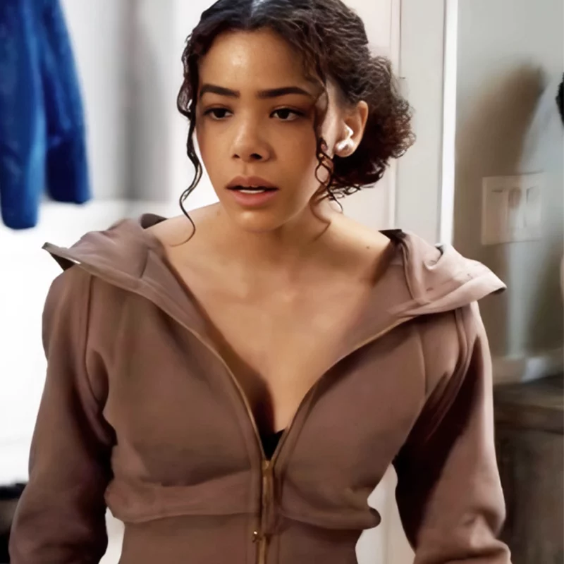 Ginny and Georgia GinnyMiller Cropped Hoodie