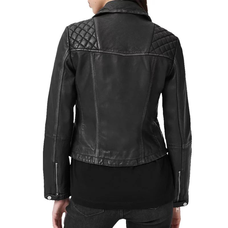 Ginny and Georgia S03 Brianne Howey Georgia Miller Black Leather Jacket