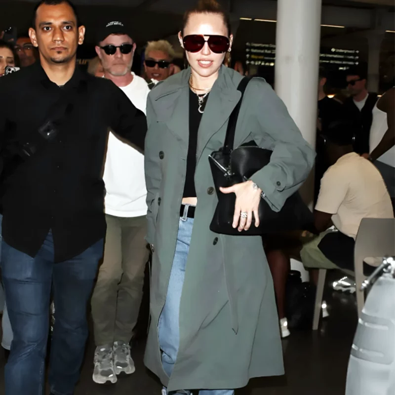 LondonMiley CyrusCoat
