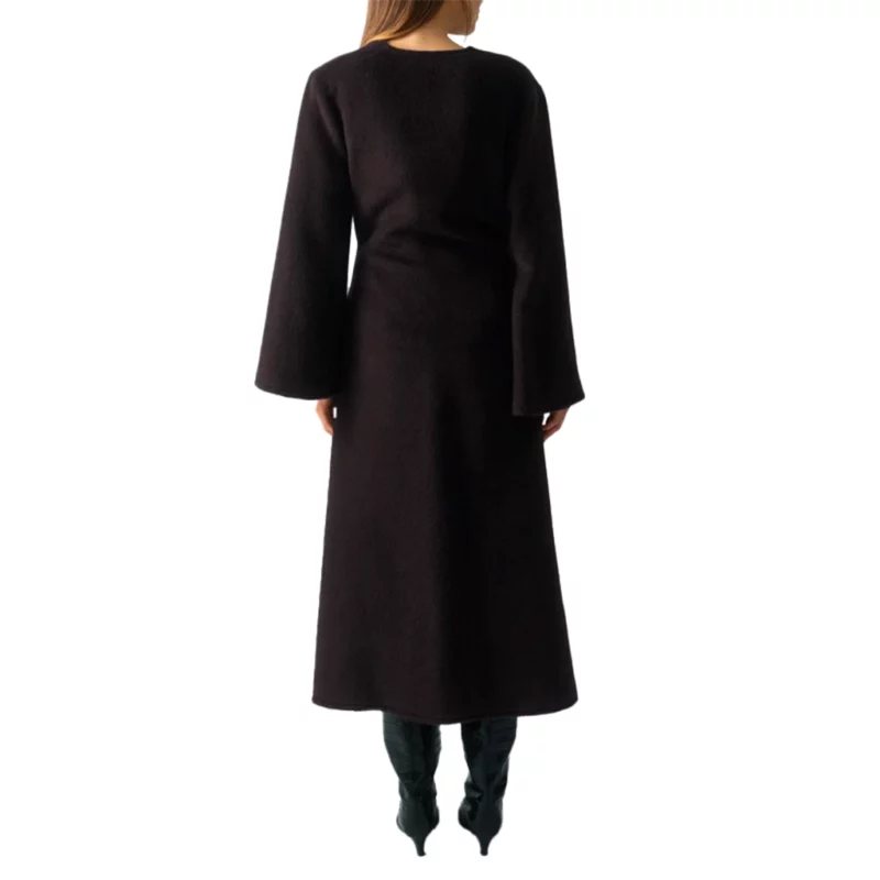 Masha Dmitrichenko Nine Perfect strangers Nicole Kidman Coat