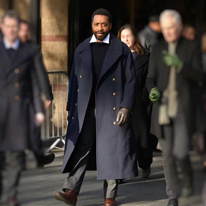 Bridget Jones Statue Leicester Square Chiwetel Ejiofor Coat