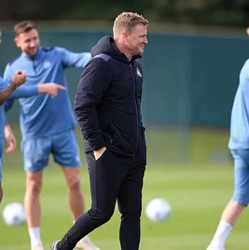 EFootball Team Eddie Howe Black Hooded Jacket