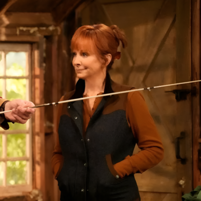 Happyâ€™s Place S02 Reba McEntire Vest