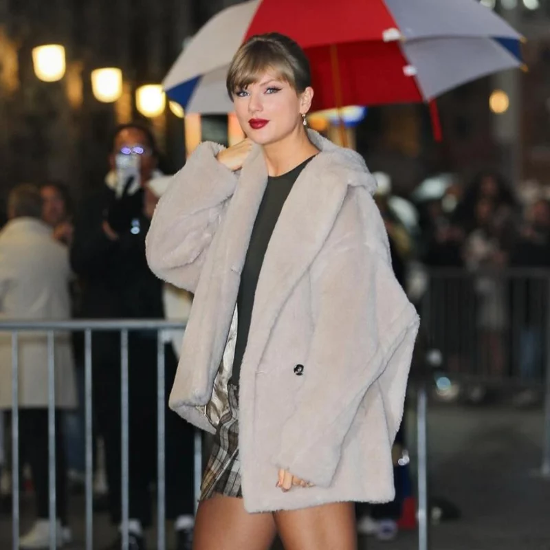 Late Show With Stephen Taylor Swift Fur Coat