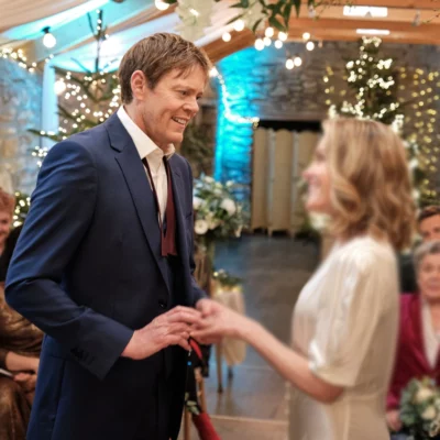 Beyond Paradise Christmas Special Kris Marshall Blazer