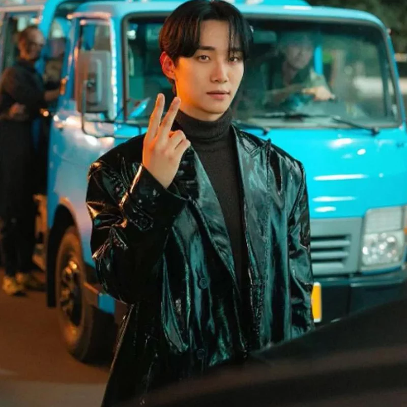 Kang Tae-Pung Typhoon Lee Jun-Ho Black Coat