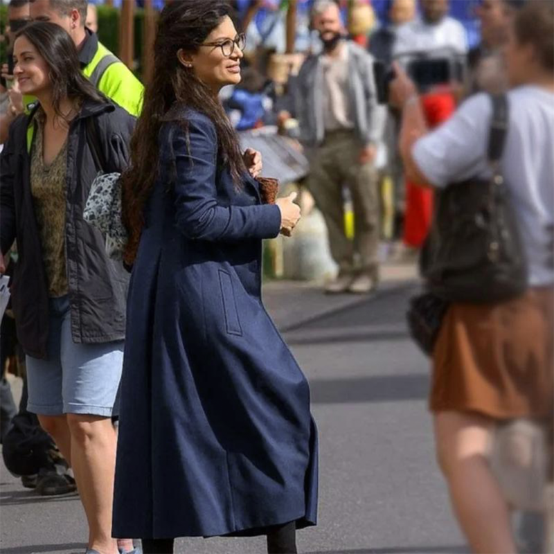 Practical 2 Sandra Bullock Sally Owens Blue Coat