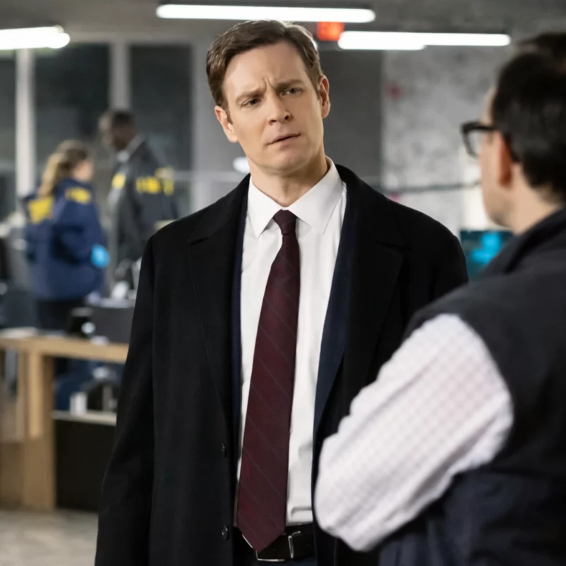 CIA S01 Bill Goodman Nick Gehlfuss Black Coat