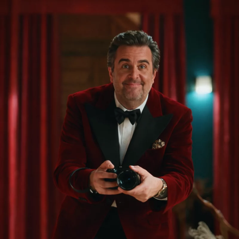 Fabian And The Murderous Wedding Bastian Pastewka Maroon Blazer