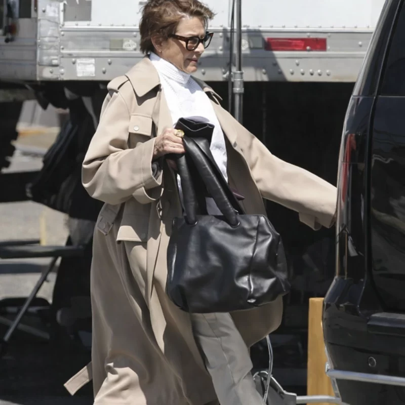 Lucky S01 Annette Bening Priscilla Beige Coat