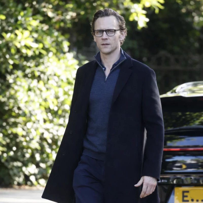 The Night Manager S02 Jonathan Pine Hiddleston Black Coat