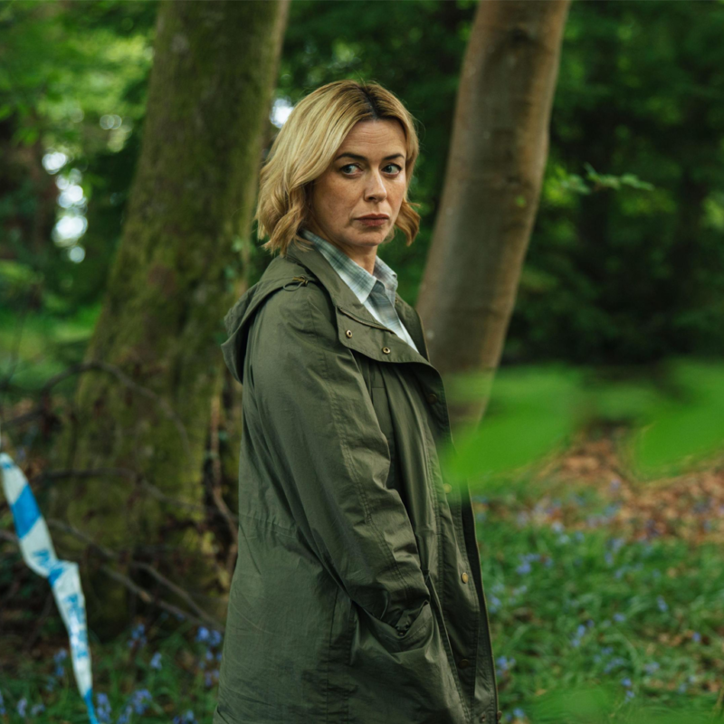 Gone S01 Eve Myles Green Jacket outfit look