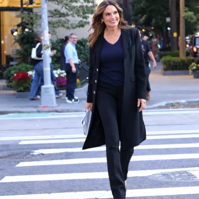 Olivia Benson Law and Order SVU S27 Black Coat
