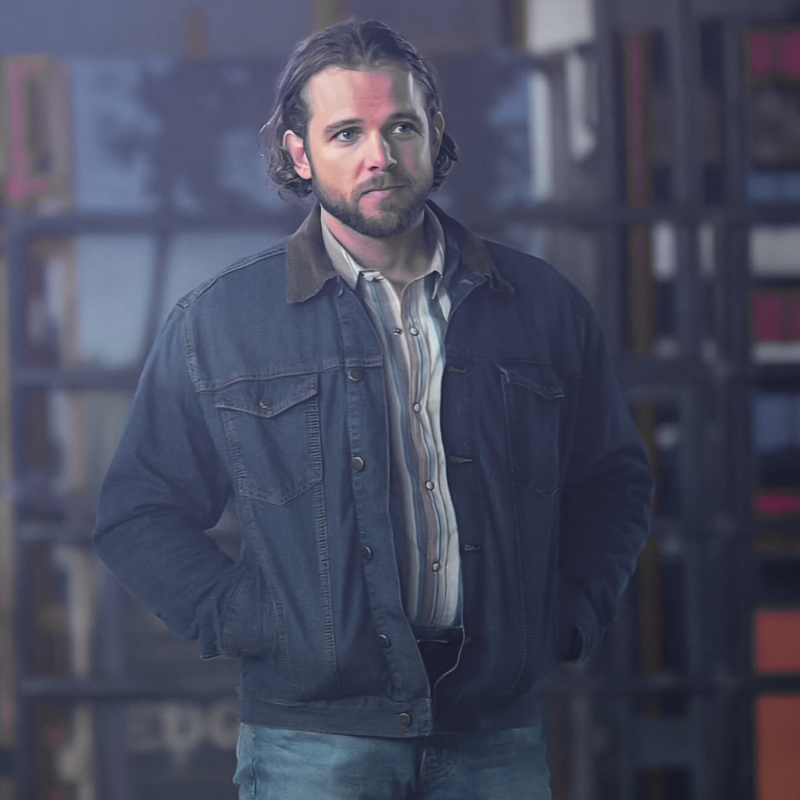 Fire Country S04 Max Thieriot Blue Jacket street style