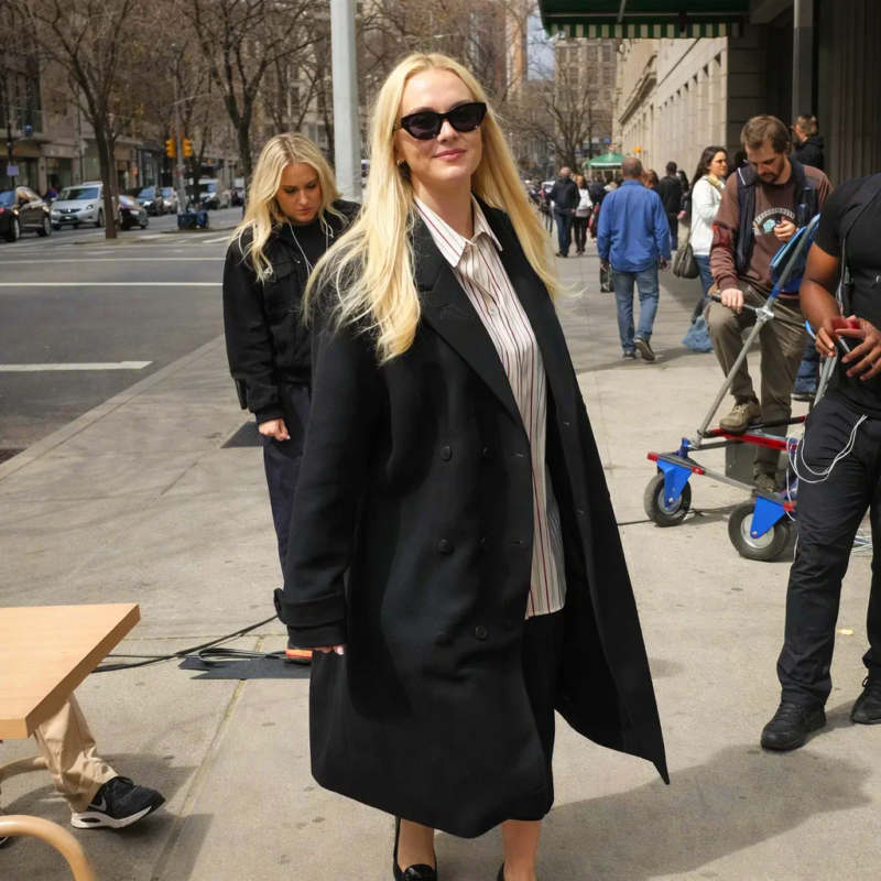 Count My Lies Lindsay Lohan Black Coat model style