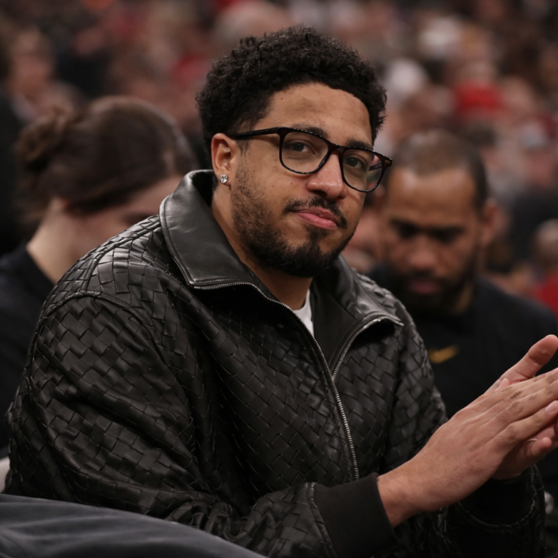 Indiana Pacers Vs Chicago Bulls Tyrese Haliburton Jacket outfit look