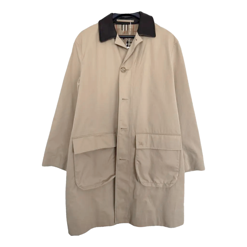 NYC Gigi Hadid Beige Coat model style