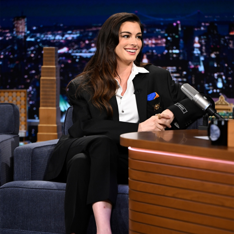 The Tonight Show Starring Anne Hathaway Blazer premium quality