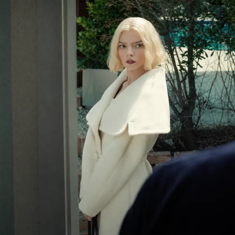 Lucky S01 Anya Taylor Joy Coat
