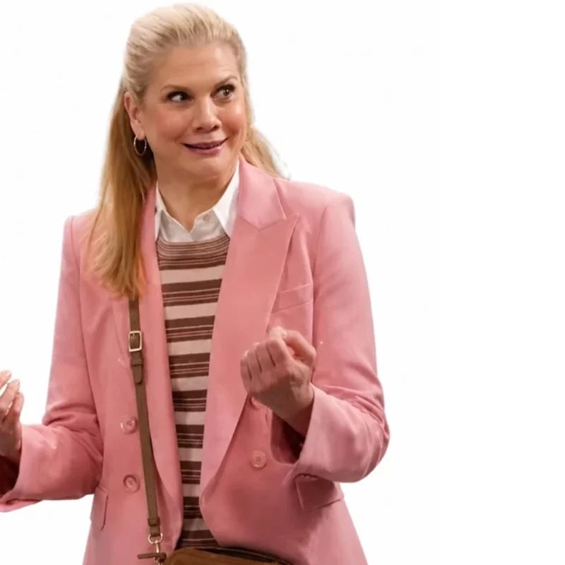 Leanne S02 Kristen Johnston Pink Blazer
