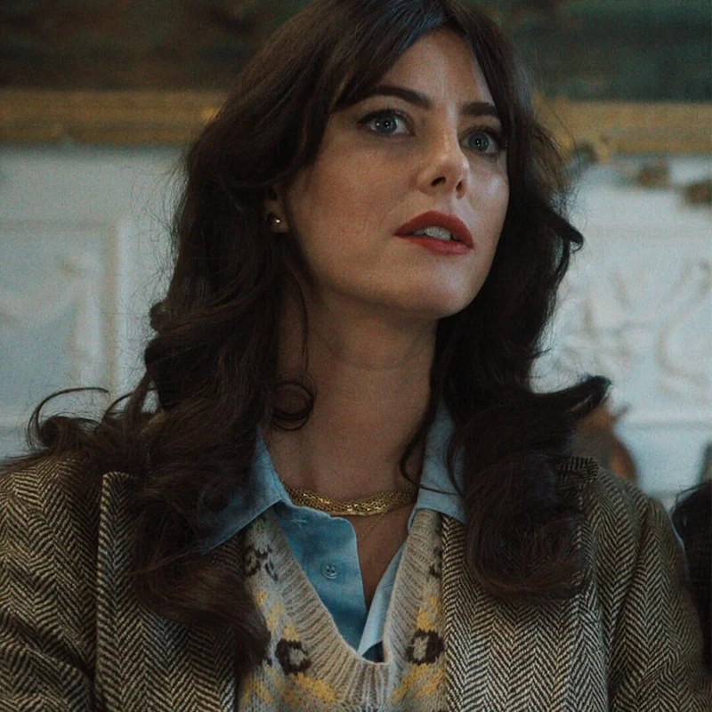 The Gentlemen S2 Susie Glass Coat