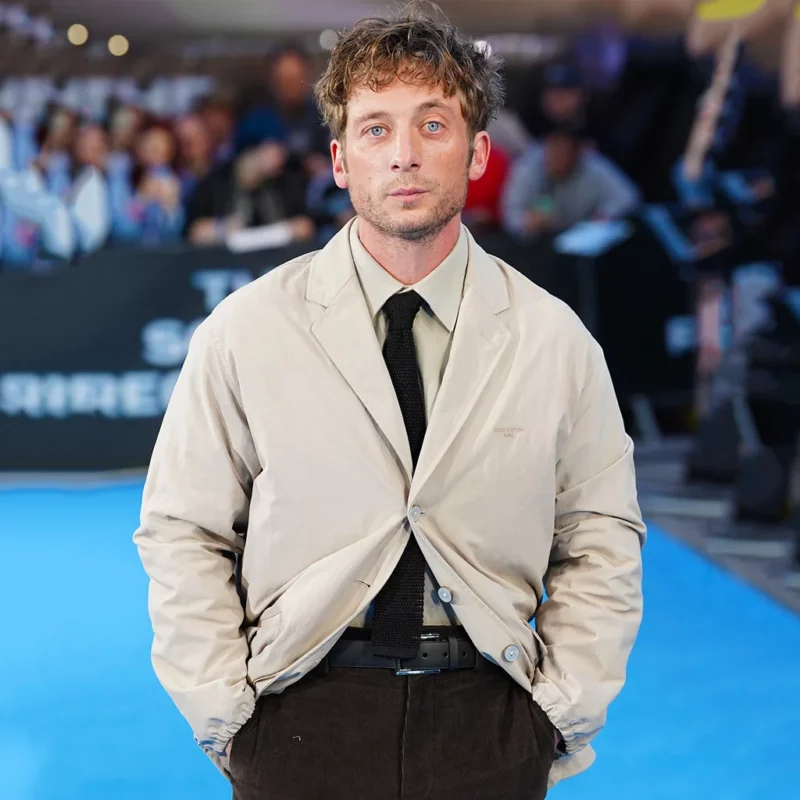 London Event Jeremy Allen White Blazer