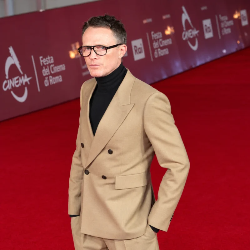 VisionQuest Event Paul Bettany Blazer